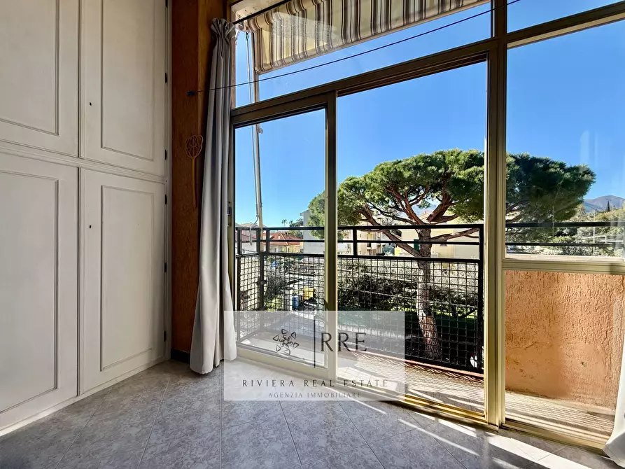 Immagine 9 di Appartamento in vendita  in Zona Poeti Alta a Loano