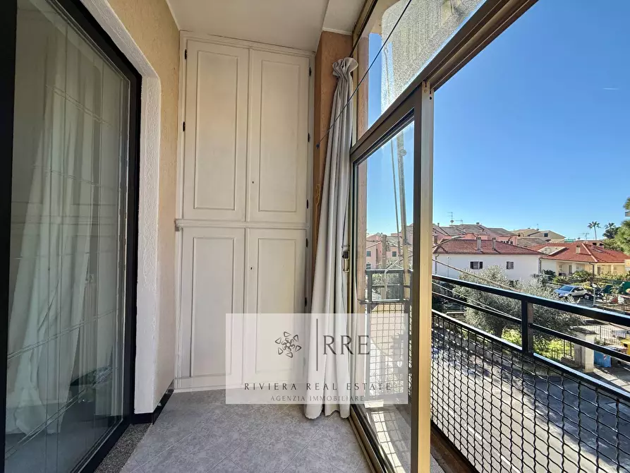 Immagine 10 di Appartamento in vendita  in Zona Poeti Alta a Loano