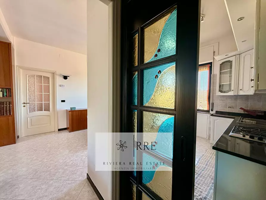 Immagine 14 di Appartamento in vendita  in Zona Poeti Alta a Loano