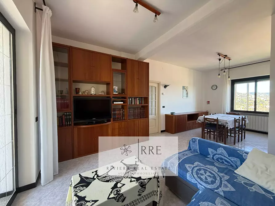 Immagine 6 di Appartamento in vendita  in Zona Poeti Alta a Loano