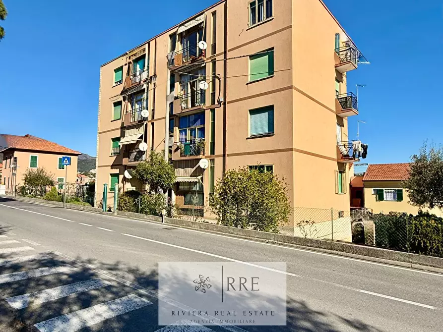 Immagine 31 di Appartamento in vendita  in Zona Poeti Alta a Loano