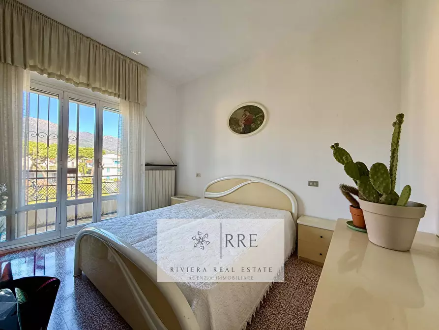 Immagine 8 di Appartamento in vendita  in Zona Poeti bassa a Loano