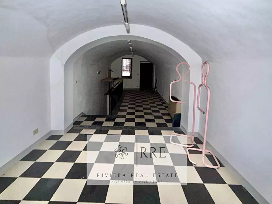Immagine 7 di Negozio in vendita  in Corso Ponzoni a Armo