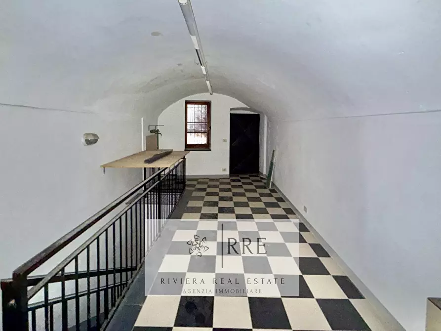 Immagine 8 di Negozio in vendita  in Corso Ponzoni a Armo