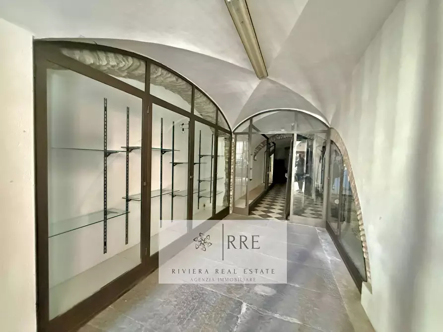 Immagine 3 di Negozio in vendita  in Corso Ponzoni a Armo