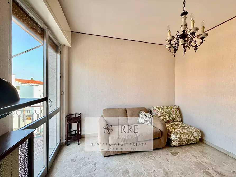 Immagine 20 di Appartamento in vendita  in Via Dante Alighieri a Loano