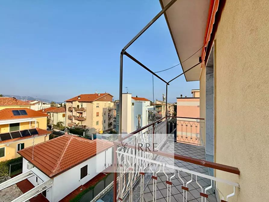 Immagine 21 di Appartamento in vendita  in Via Dante Alighieri a Loano