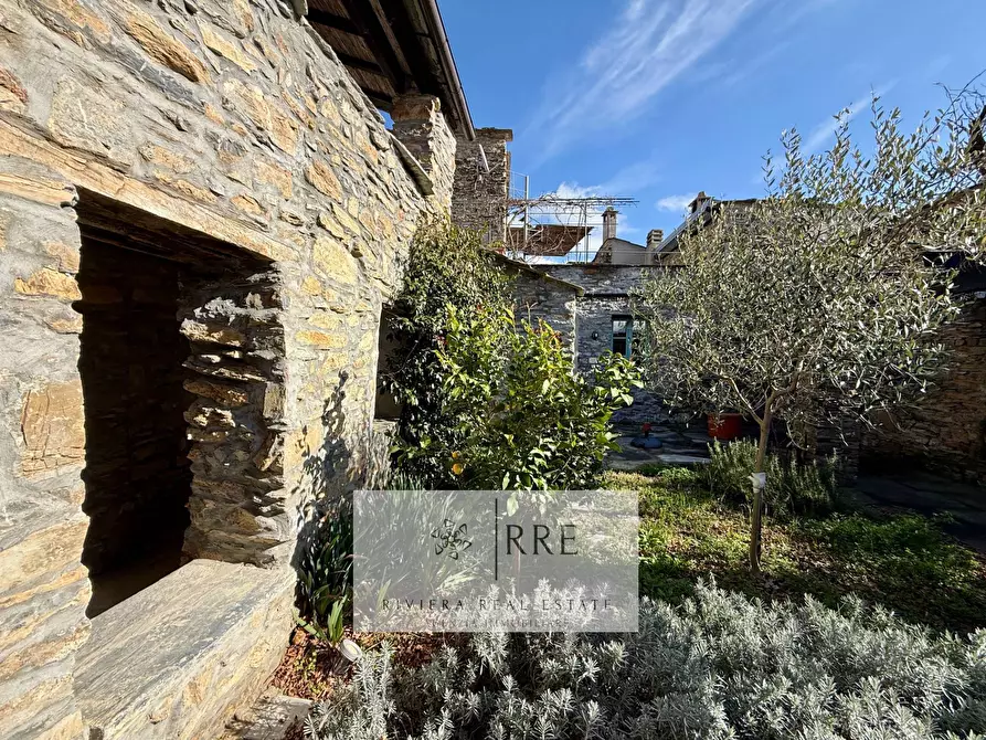 Immagine 11 di Rustico / casale in vendita  in Borgata Aracà a Montalto Carpasio