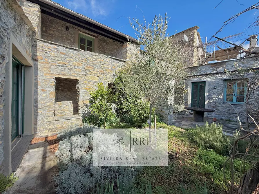 Immagine 7 di Rustico / casale in vendita  in Borgata Aracà a Montalto Carpasio