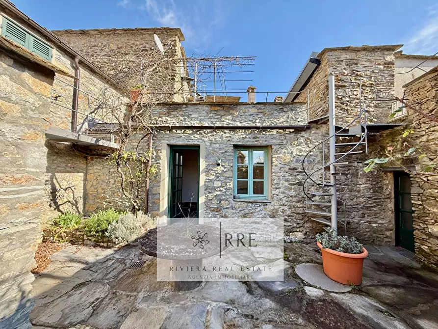 Immagine 3 di Rustico / casale in vendita  in Borgata Aracà a Montalto Carpasio