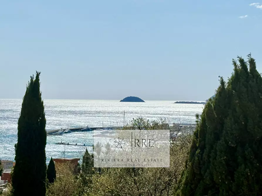 Immagine 5 di Villa in vendita  in via Paganini a Giustenice