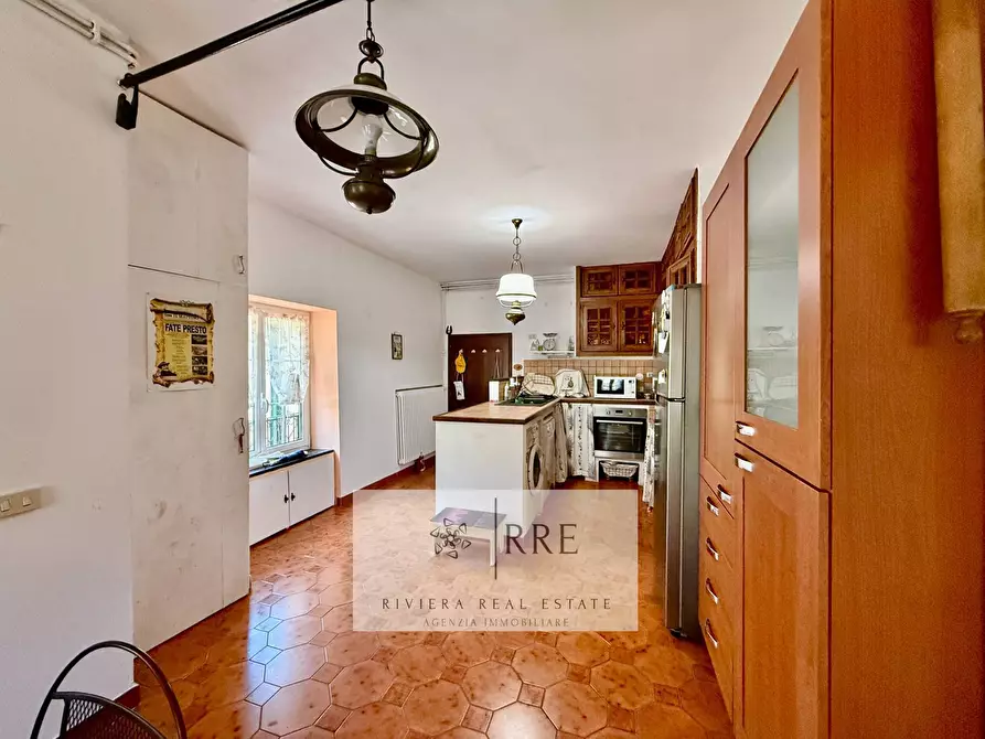 Immagine 11 di Attico in vendita  in Frazione Lavina - Piazza Sant' Antonio Abate a Aquila D'arroscia