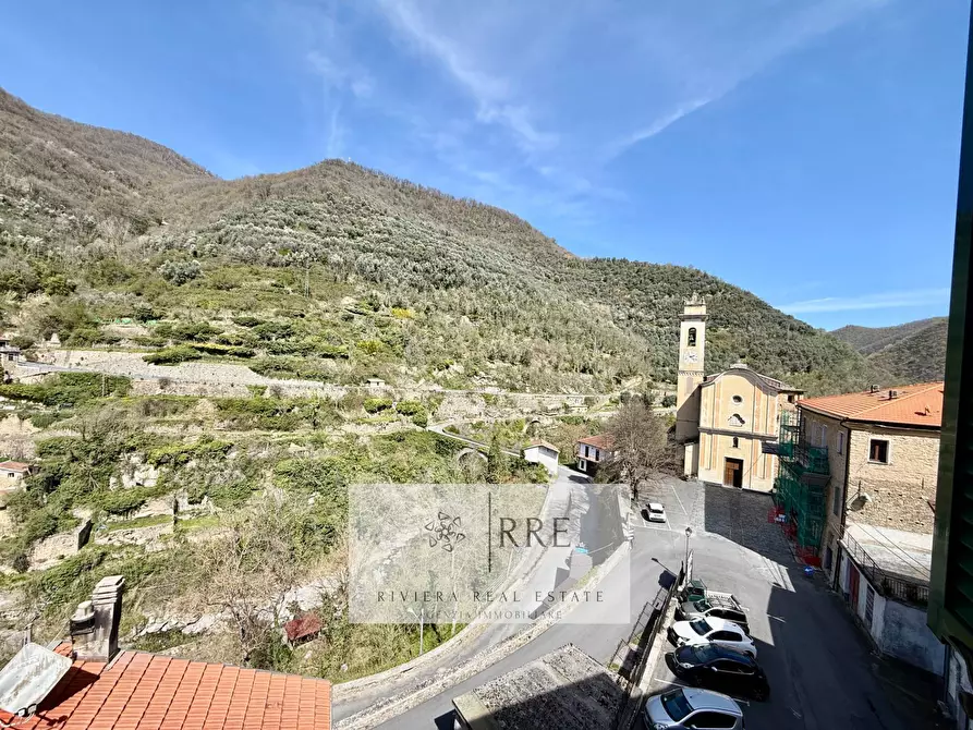 Immagine 3 di Attico in vendita  in Frazione Lavina - Piazza Sant' Antonio Abate a Aquila D'arroscia