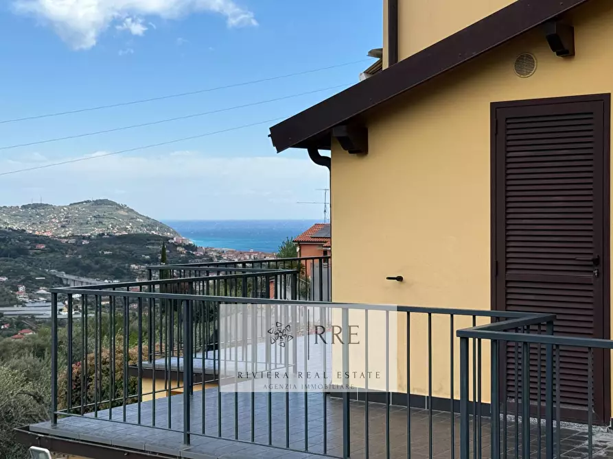 Immagine 6 di Villetta a schiera in vendita  in strada Civezza - Poggi a Imperia