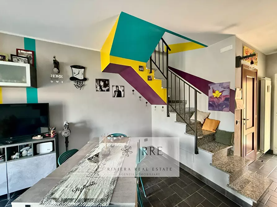 Immagine 8 di Villetta a schiera in vendita  in strada Civezza - Poggi a Imperia