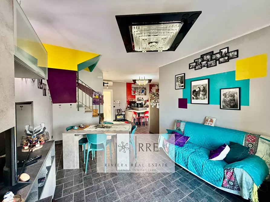 Immagine 7 di Villetta a schiera in vendita  in strada Civezza - Poggi a Imperia