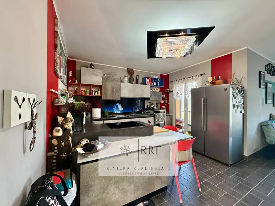 Immagine 15 di Villetta a schiera in vendita  in strada Civezza - Poggi a Imperia