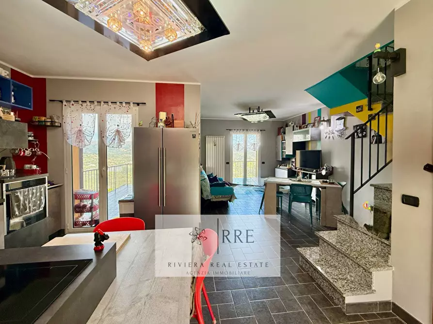 Immagine 17 di Villetta a schiera in vendita  in strada Civezza - Poggi a Imperia