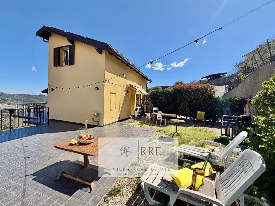 Immagine 4 di Villetta a schiera in vendita  in strada Civezza - Poggi a Imperia