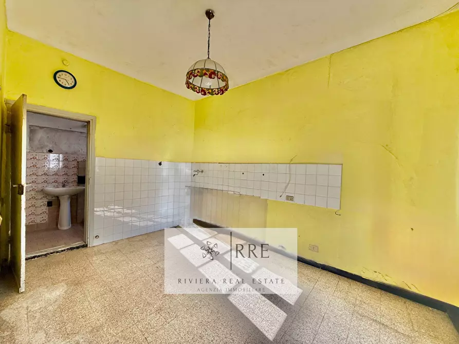 Immagine 8 di Appartamento in vendita  in via Piave - Pieve di Teco a Armo