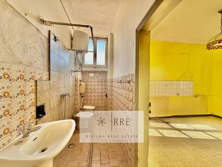 Immagine 10 di Appartamento in vendita  in via Piave - Pieve di Teco a Armo