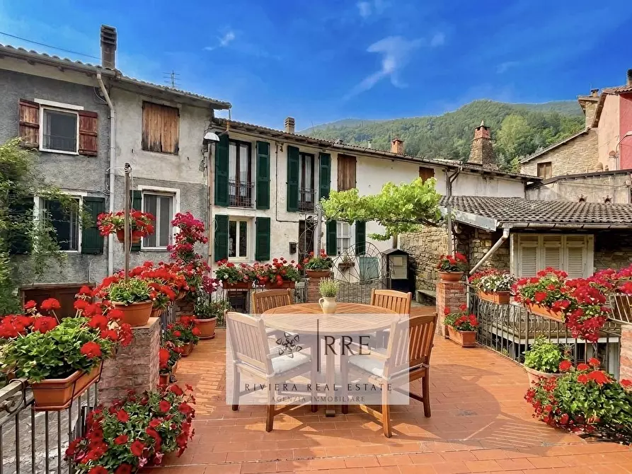 Immagine 2 di Casa indipendente in vendita  in via Costa Fraz.Lavina a Aquila D'arroscia