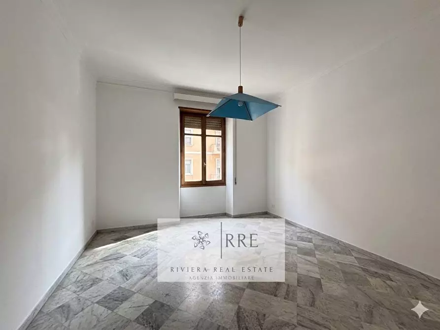 Immagine 8 di Appartamento in vendita  in via Roma a Alassio