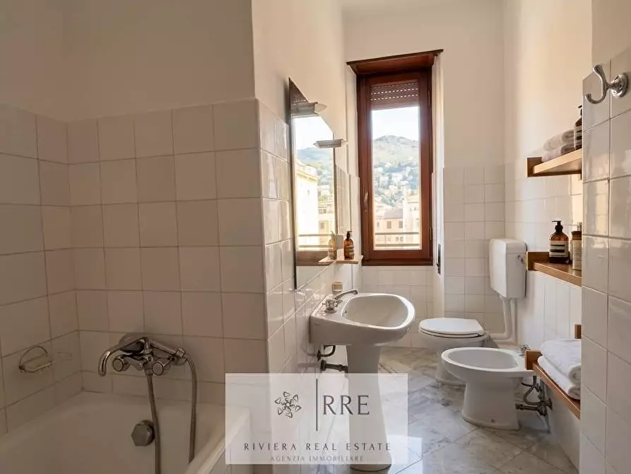Immagine 15 di Appartamento in vendita  in via Roma a Alassio