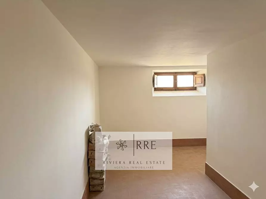 Immagine 16 di Appartamento in vendita  in via Roma a Alassio