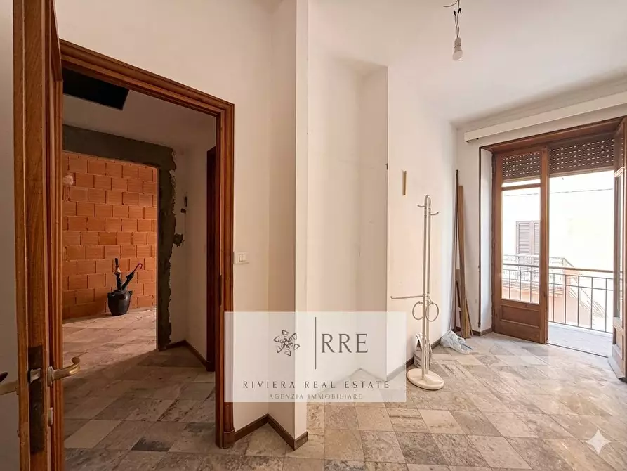 Immagine 12 di Appartamento in vendita  in via Roma a Alassio