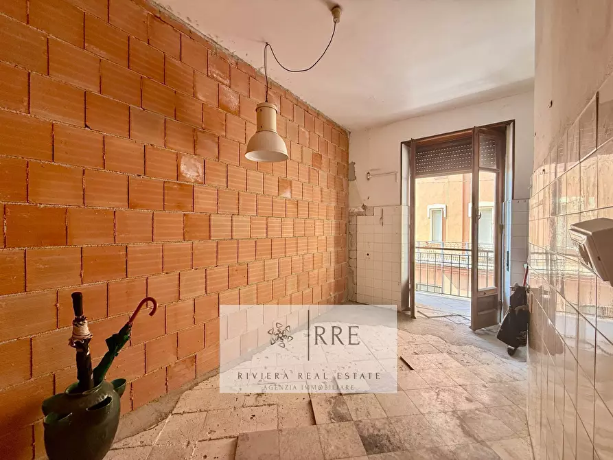 Immagine 13 di Appartamento in vendita  in via Roma a Alassio