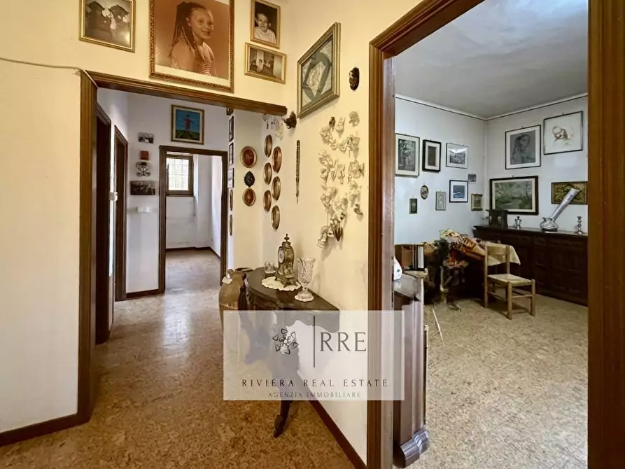 Immagine 3 di Appartamento in vendita  in via Vignasse a Cipressa