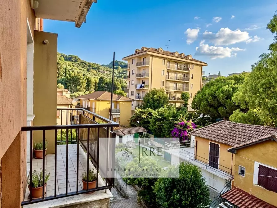 Immagine 11 di Appartamento in vendita  in Via Vignasse a Cipressa