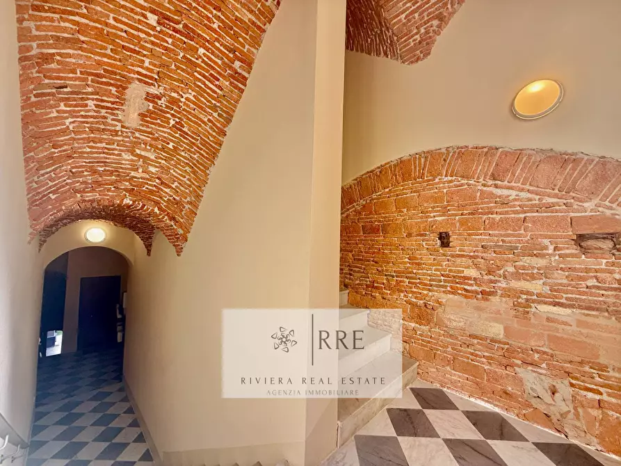 Immagine 14 di Appartamento in vendita  in via Vittorio Veneto a Alassio