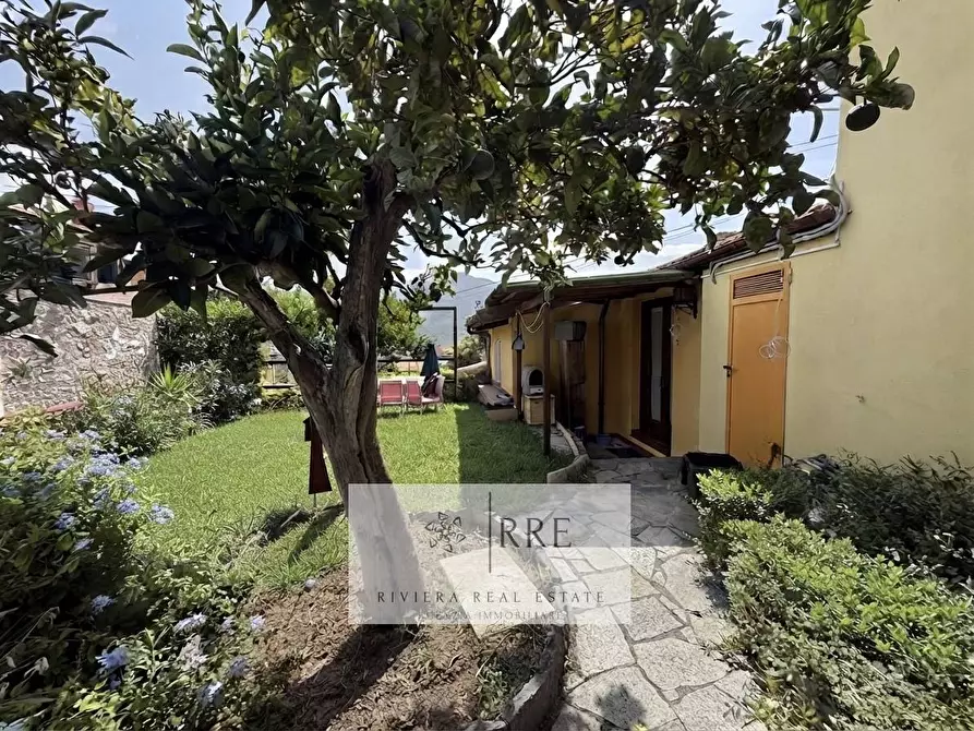 Immagine 38 di Villa in vendita  in via Gandolfi a Boissano