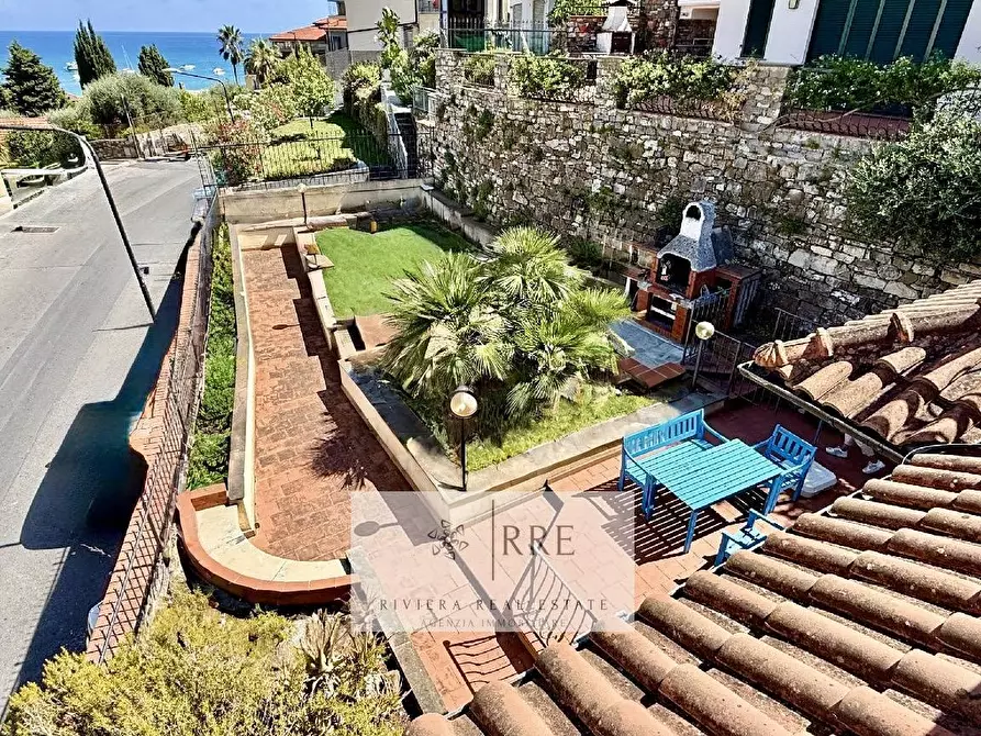 Immagine 1 di Villa in vendita  in via Sant'Elmo a Diano Arentino