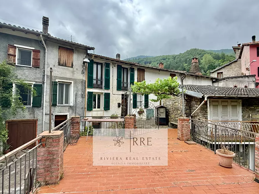 Immagine 3 di Casa indipendente in vendita  in via Costa Fraz.Lavina a Aquila D'arroscia