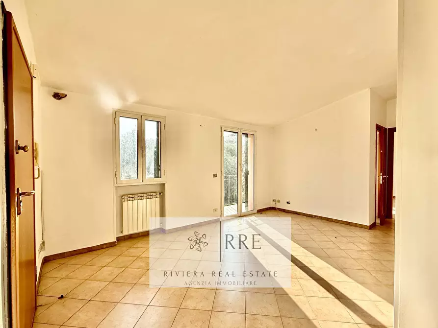 Immagine 12 di Villa in vendita  in via Fanny Roncati Carli a Imperia