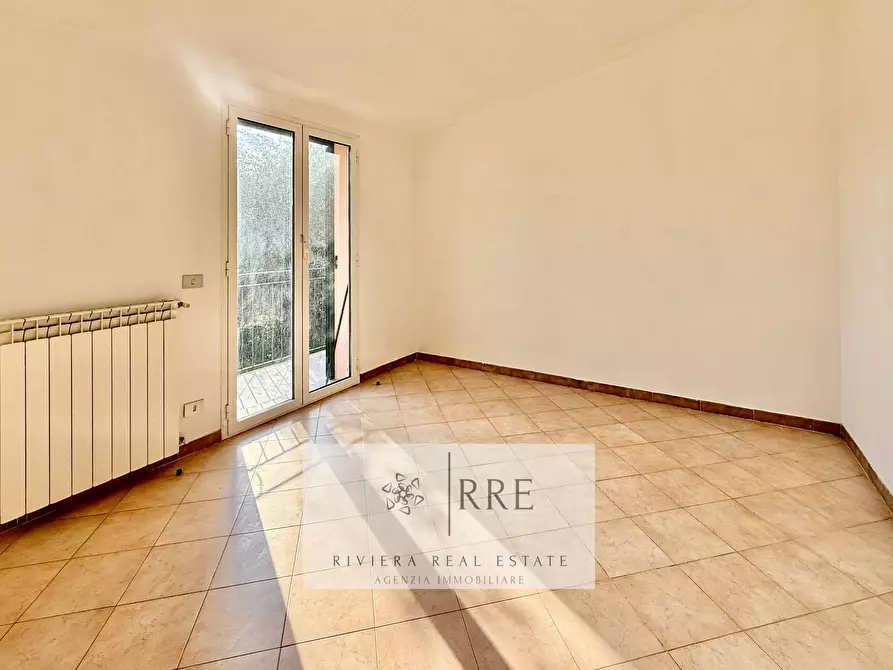 Immagine 19 di Villa in vendita  in via Fanny Roncati Carli a Imperia