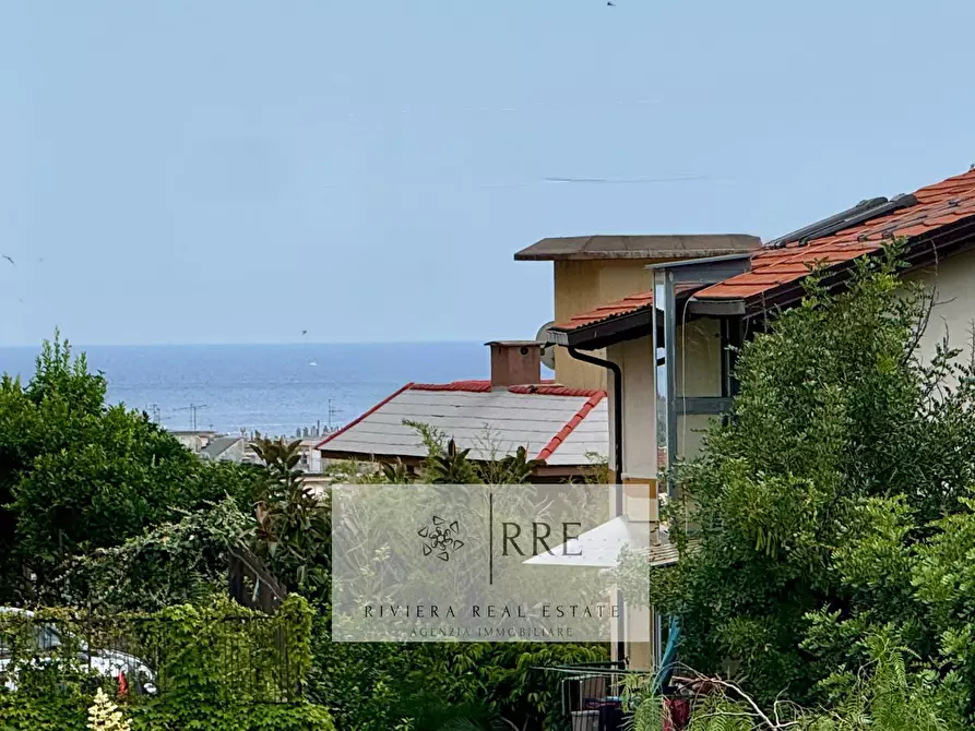 Immagine 2 di Appartamento in vendita  in via Bavera a Alassio