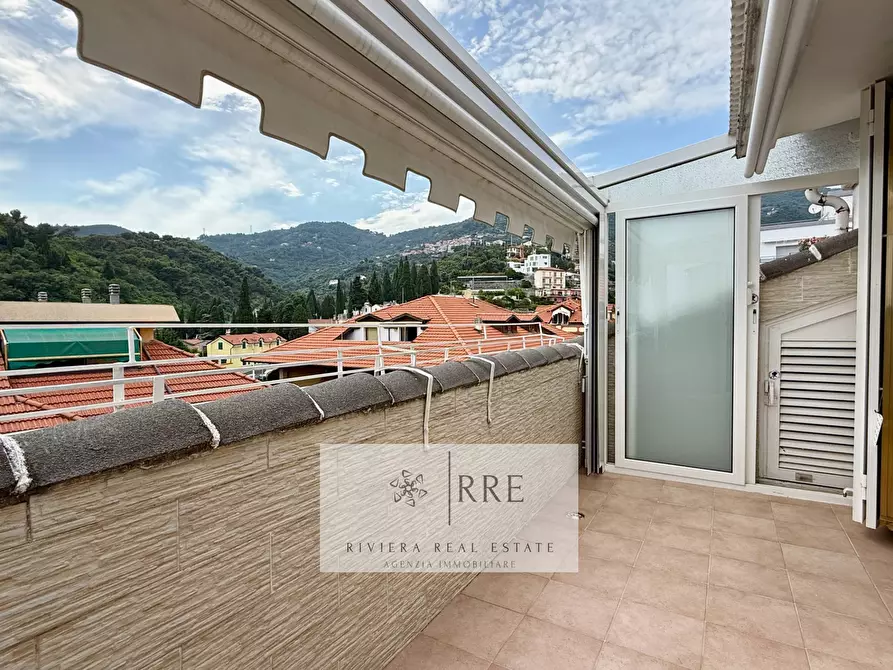 Immagine 3 di Appartamento in vendita  in via Bavera a Alassio