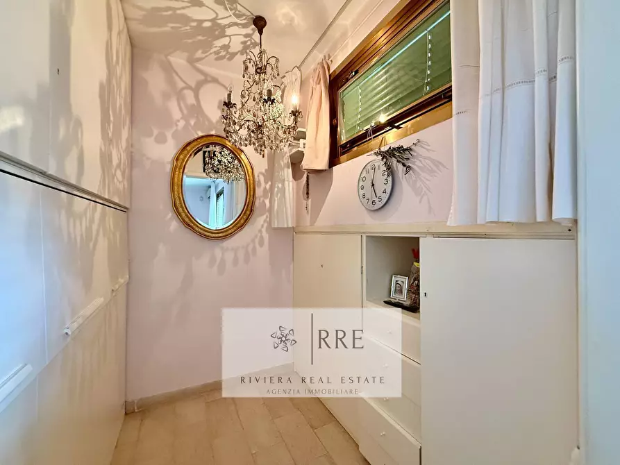 Immagine 16 di Appartamento in vendita  in via Bavera a Alassio