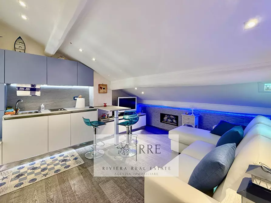 Immagine 3 di Appartamento in vendita  in via Garibaldi a Loano