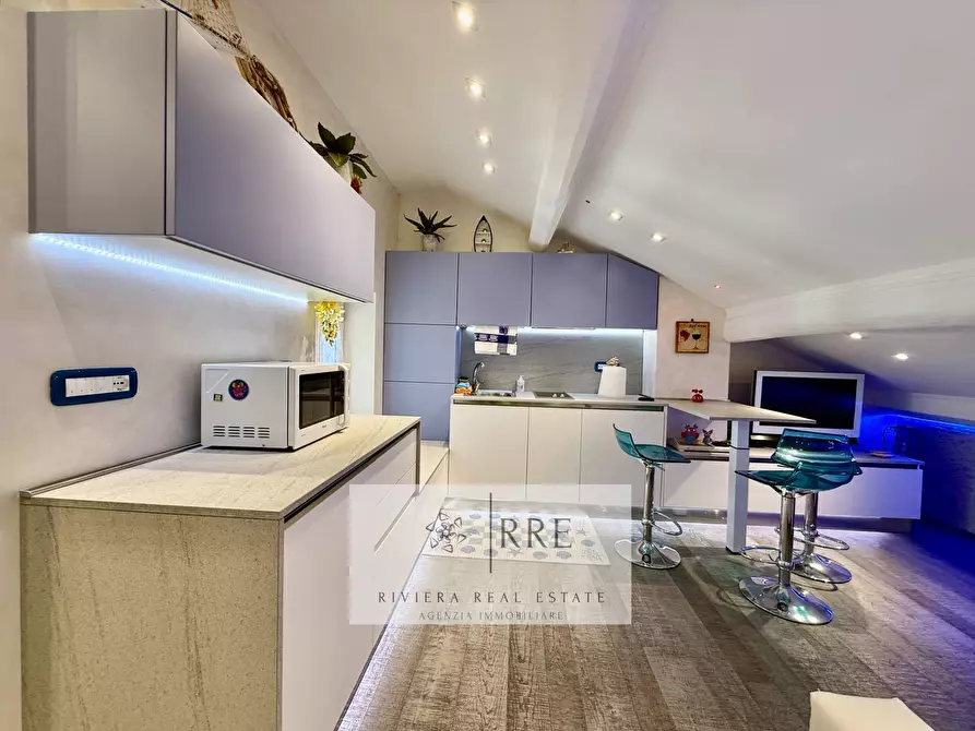 Immagine 2 di Appartamento in vendita  in via Garibaldi a Loano