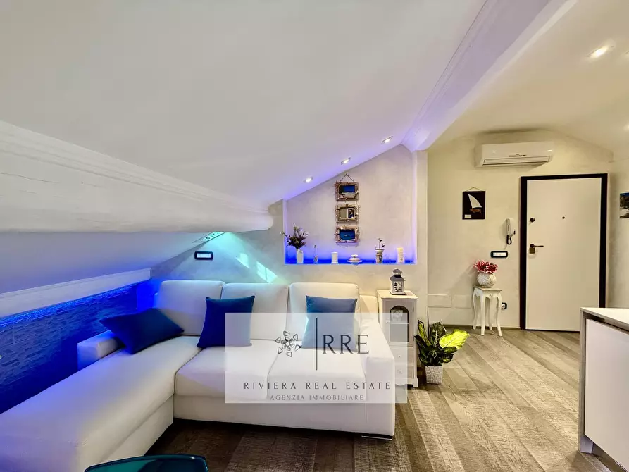 Immagine 5 di Appartamento in vendita  in via Garibaldi a Loano