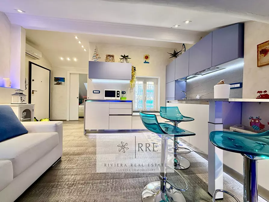 Immagine 7 di Appartamento in vendita  in via Garibaldi a Loano