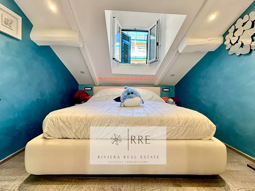 Immagine 16 di Appartamento in vendita  in via Garibaldi a Loano