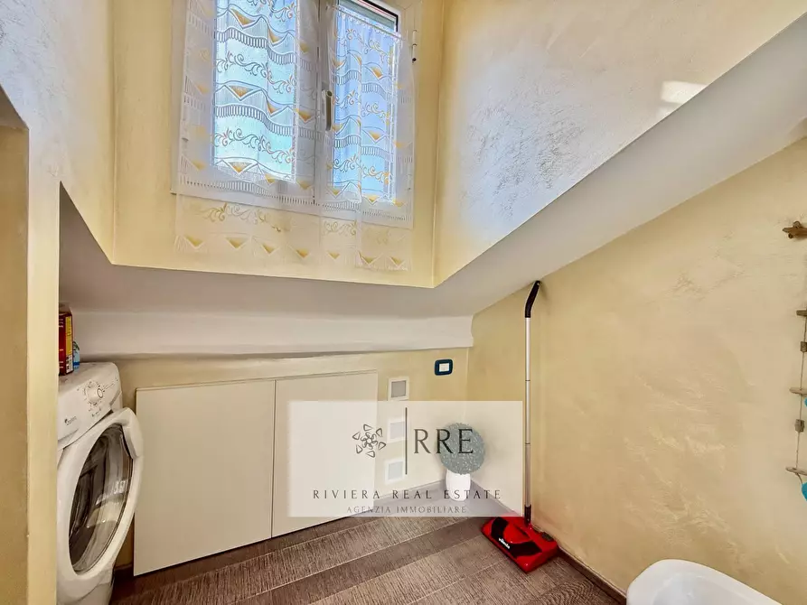 Immagine 24 di Appartamento in vendita  in via Garibaldi a Loano