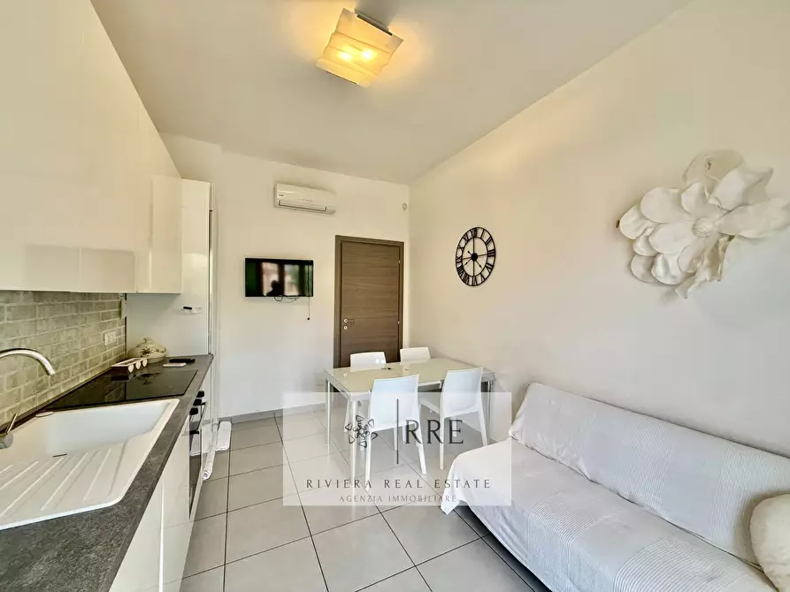 Immagine 2 di Appartamento in vendita  in Via Aurelia Ovest a Loano