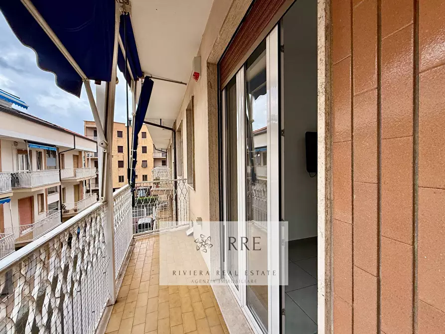 Immagine 9 di Appartamento in vendita  in Via Aurelia Ovest a Loano